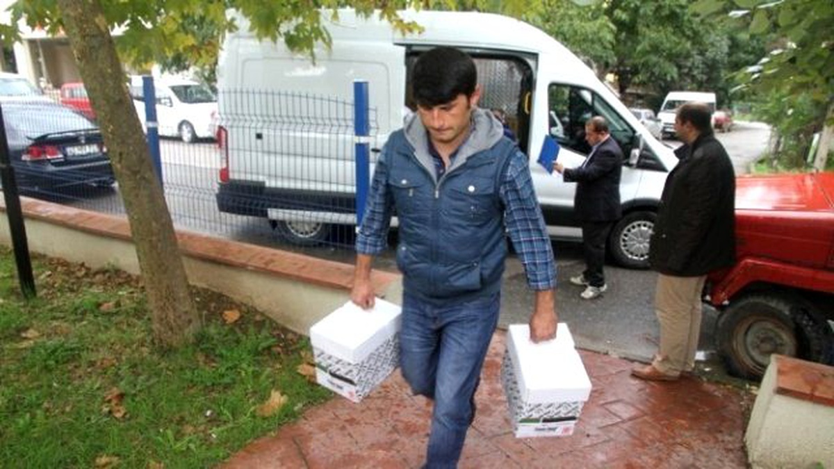 Kocaeli Büyükşehir\'den Muhtarlara Kırtasiye Desteği