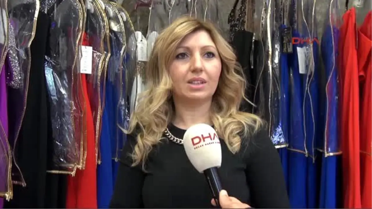 Kölnlü Gelinler Artık İzmir\'in Gelinliklerini Giyecek