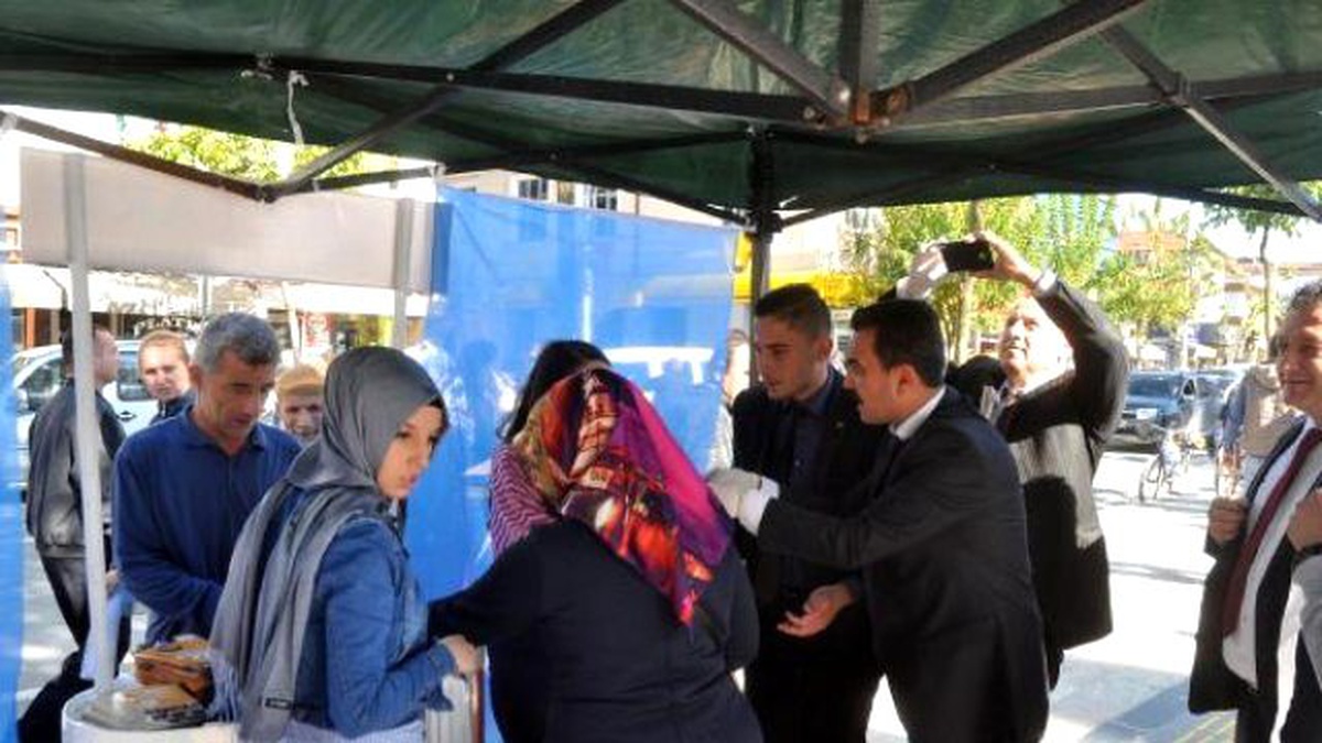MHP\'li Milletvekili Adaylarından Ak Partililere Aşure