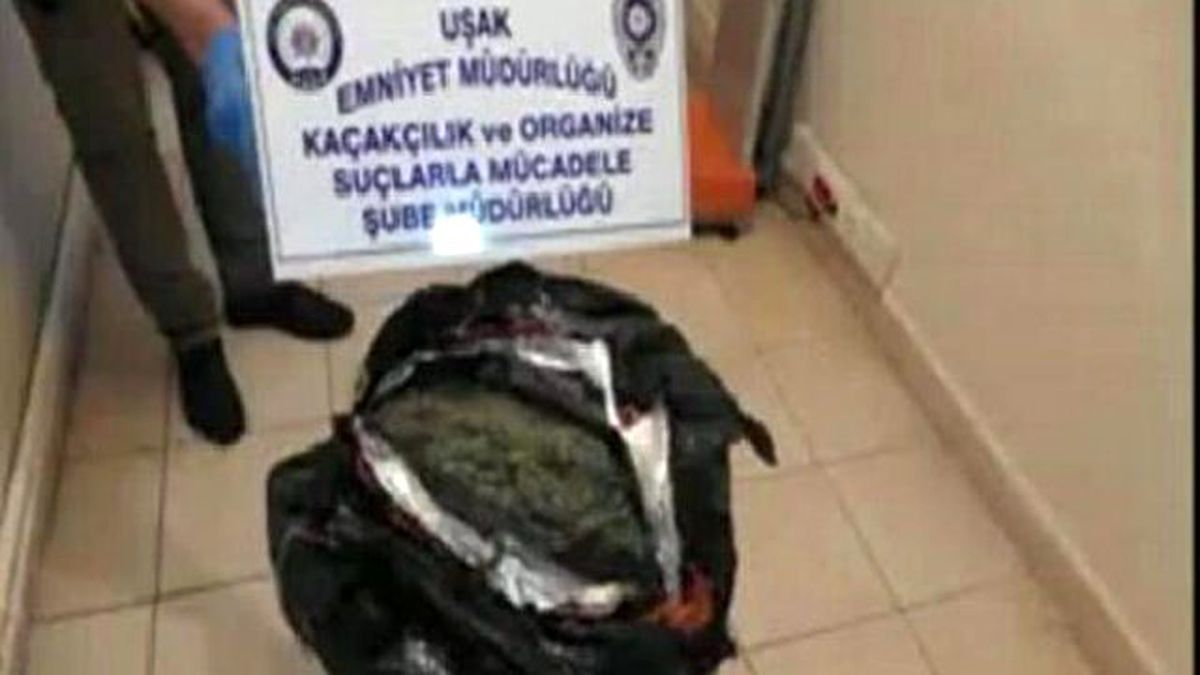 Otobüsteki Çuvaldan 23 Kilo 720 Gram Esrar Çıktı