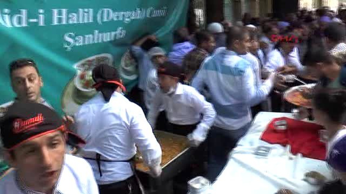 Şanlurfa - Cumhurbaşkanı Adına Yapılan Aşure Dağıtımı Sırasında Bomba İhbarı