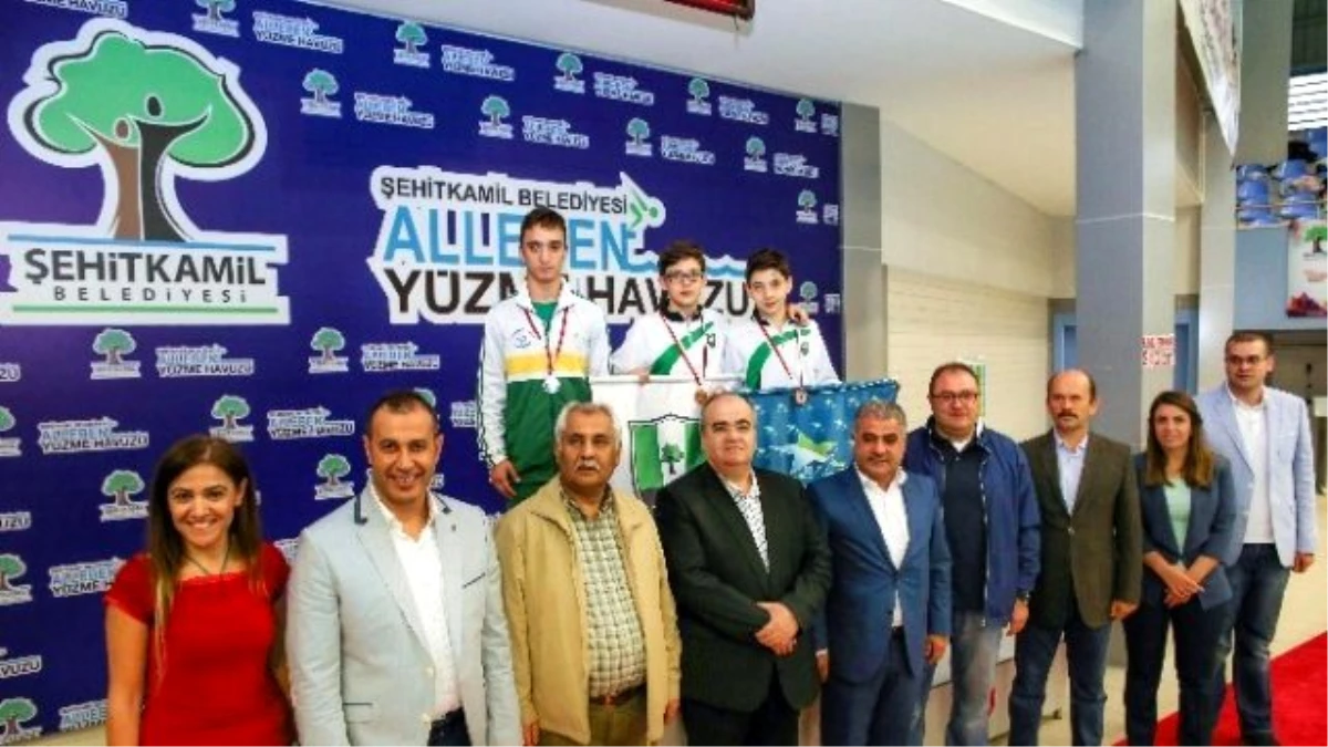 Şehitkamil\'de Cumhuriyet Kupası Yüzme Heyecanı