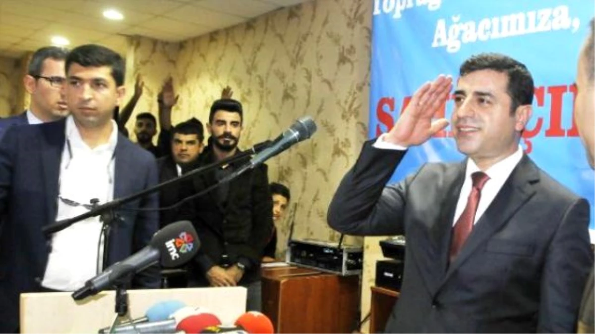 Selahattin Demirtaş : "Onların Minaresi Büyük İş Kuleleridir, Onlara Tapıyorlar"