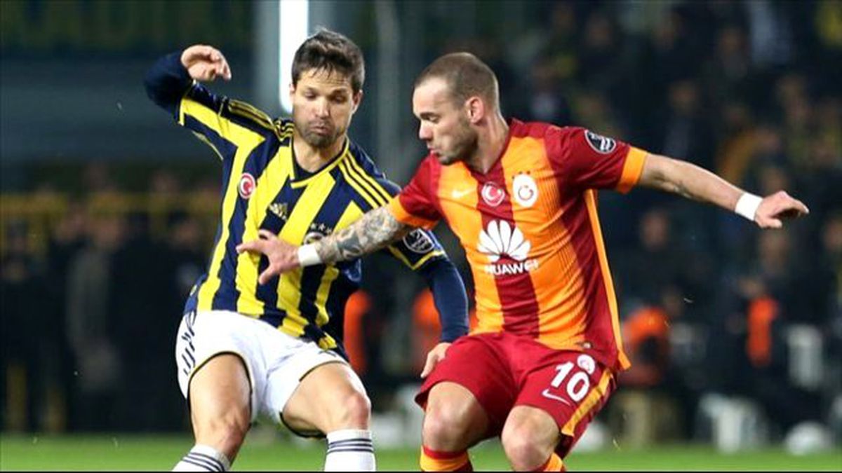 Sneijder, Josef De Souza'yla Kapıştı