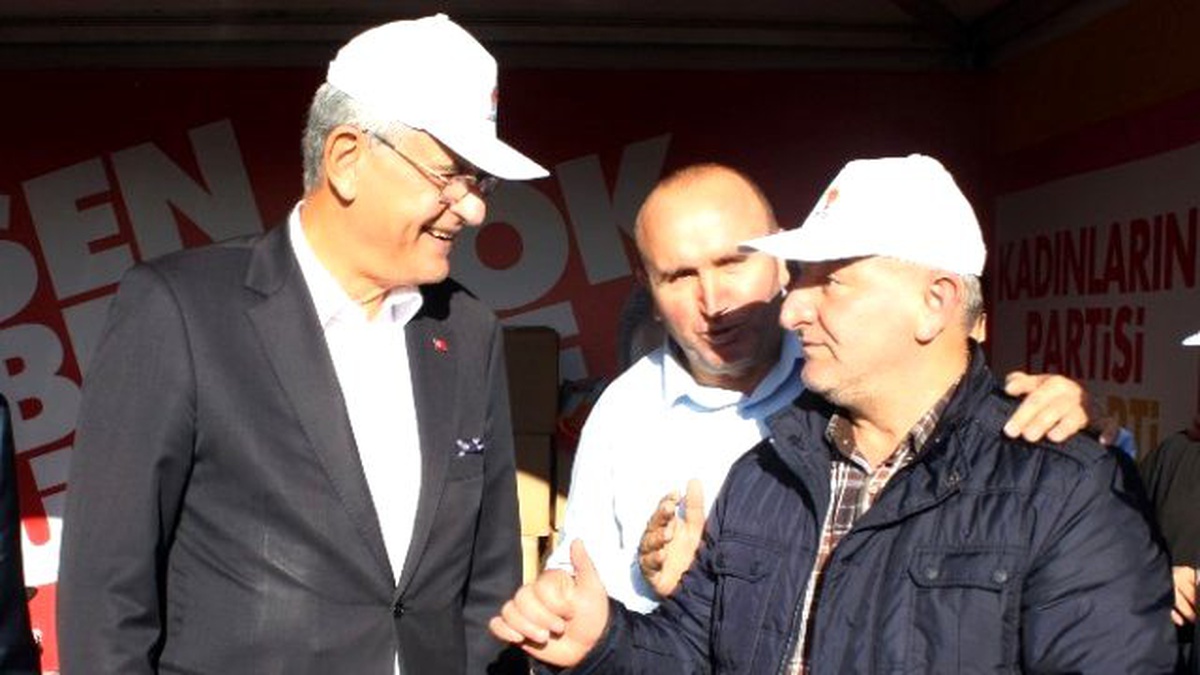 Volkan Bozkır: "İktidara Talip Olan Tek Parti AK Parti\'dir"