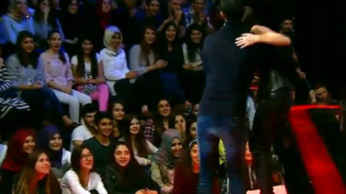 Yarışmacının Murat Boz\'dan İlginç İsteği: \'Yardım Edersiniz...\'
