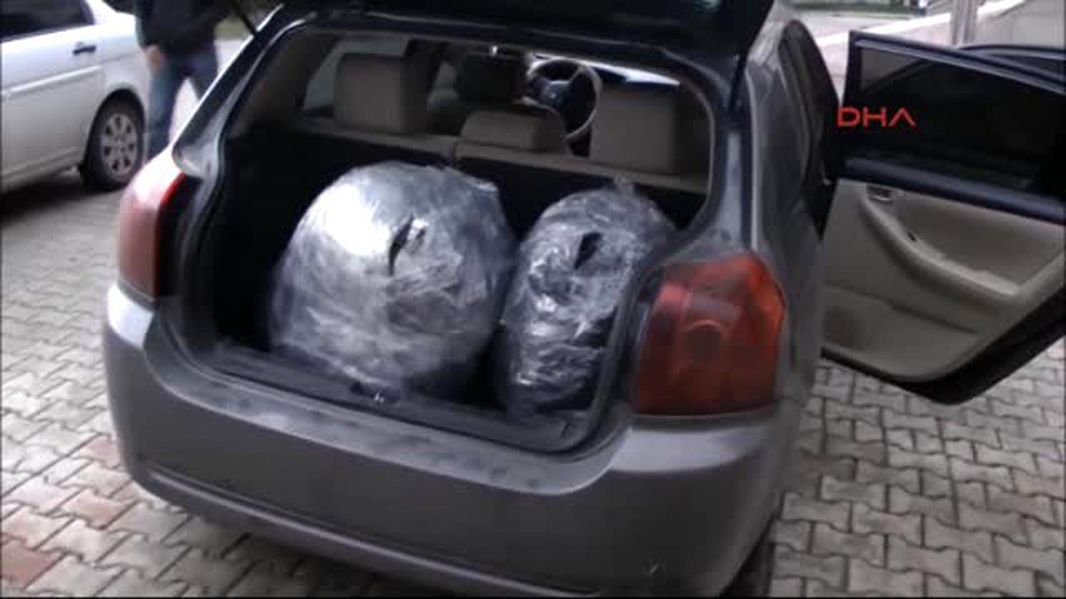 Yozgat Polisi, Otomobilde 28 Kilo Esrar Ele Geçirdi