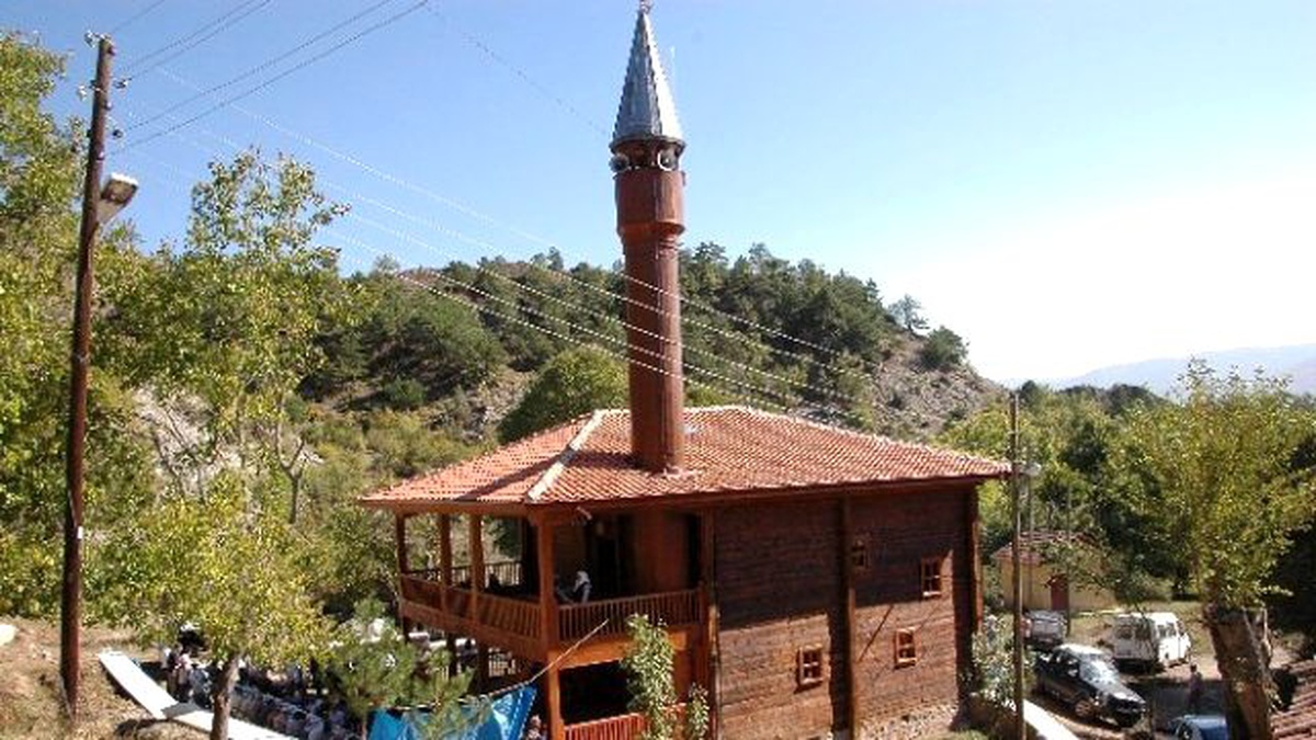 730 Yıllık Tarihi Ahşap Cami Restore Edildi