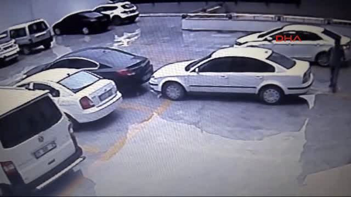 Adana Otoparktaki Bisikleti 10 Saniyede Çaldı