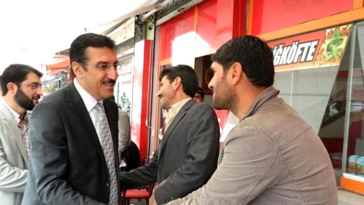AK Parti\'li Tüfenkci ve Önalan, Esnafı Ziyaret Etti