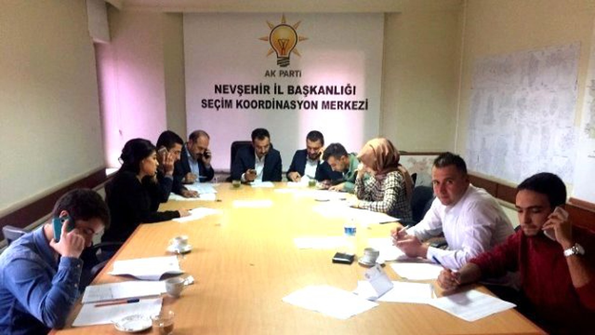 AK Parti Nevşehir Teşkilatı Üyeleri ile İstişare Ediyor