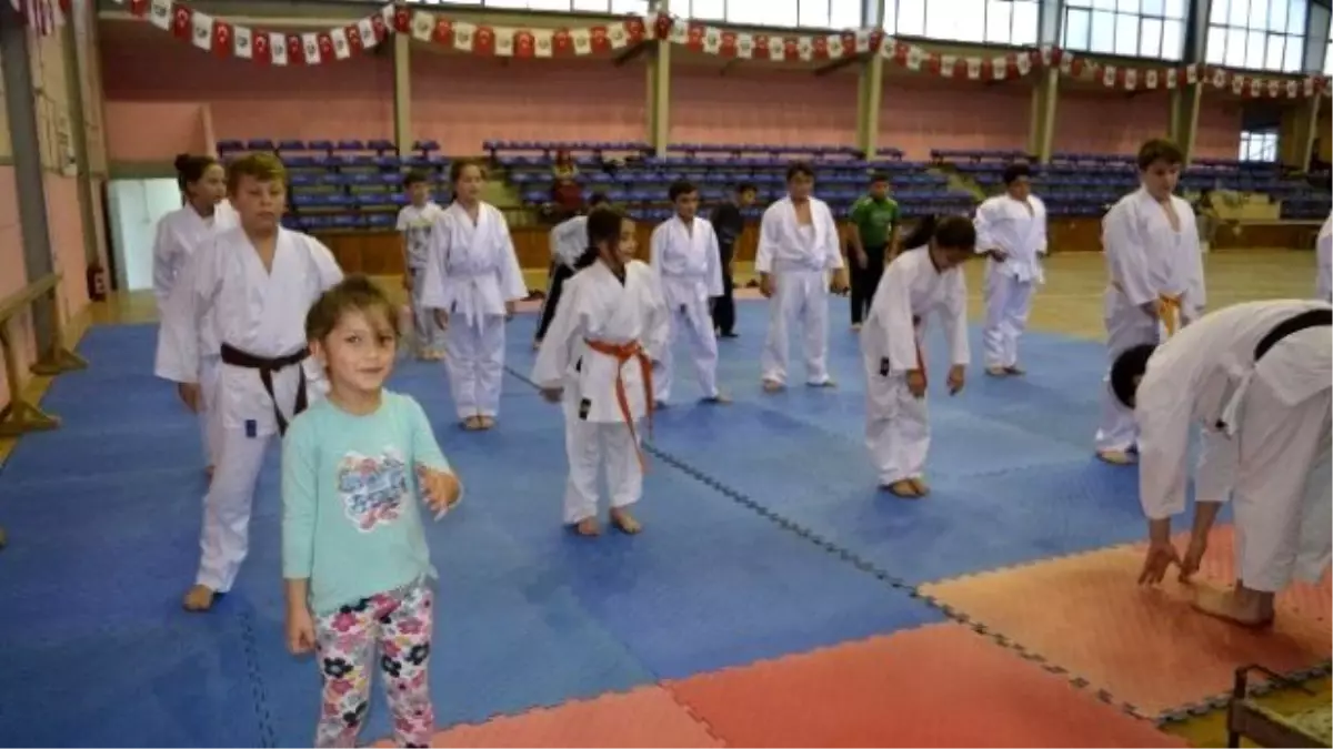 Alaplı Aktif Spor Kulübü Karate Takımı Yıldızlar Ligine Hazırlanıyor