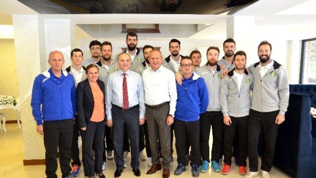 Başkan Basketbolcularla Bir Araya Geldi