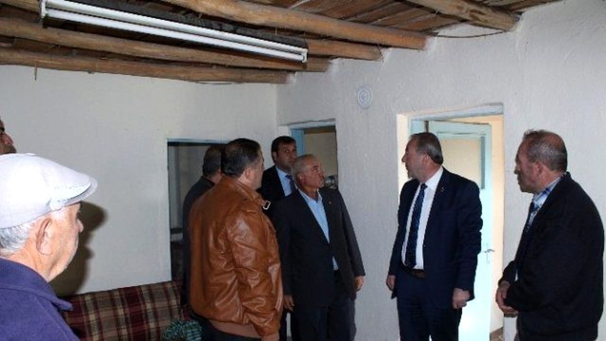 Başkan Şahiner Yangın Mağduru Aileyi Ziyaret Etti