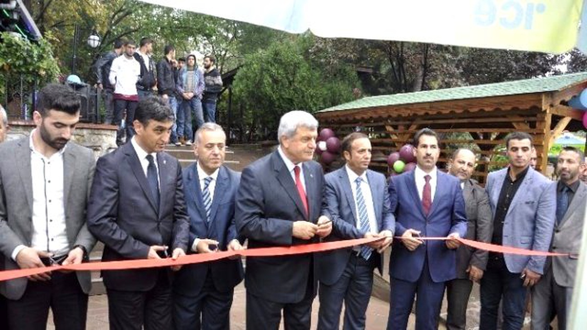 Başkan Toltar Dilovası\'nda Bir Cafenin Açılışını Katıldı