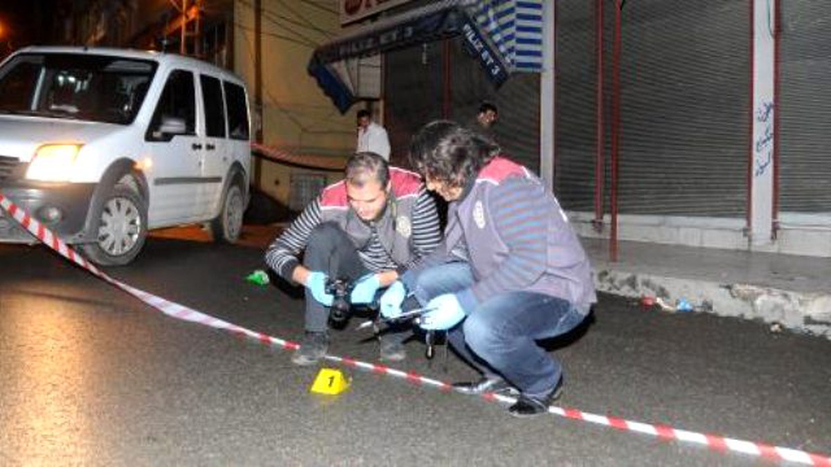 Gaziantep\'te Silahlı Saldırıya Uğrayan Komiser Ağır Yaralandı