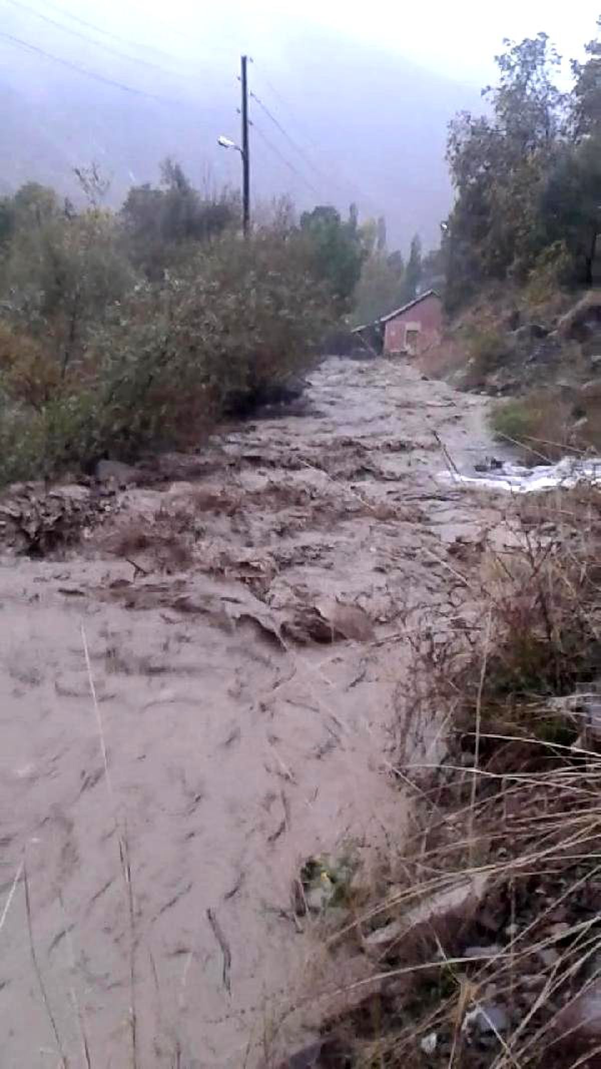 Hakkari\'nin Köyündeki Sel Baskını Hasara Yol Açtı