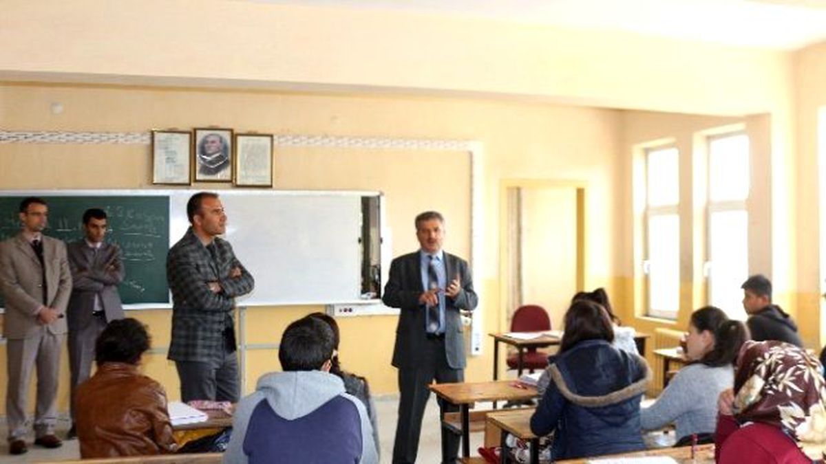 İl Milli Eğitim Müdürü Arslan Bulanık\'ta