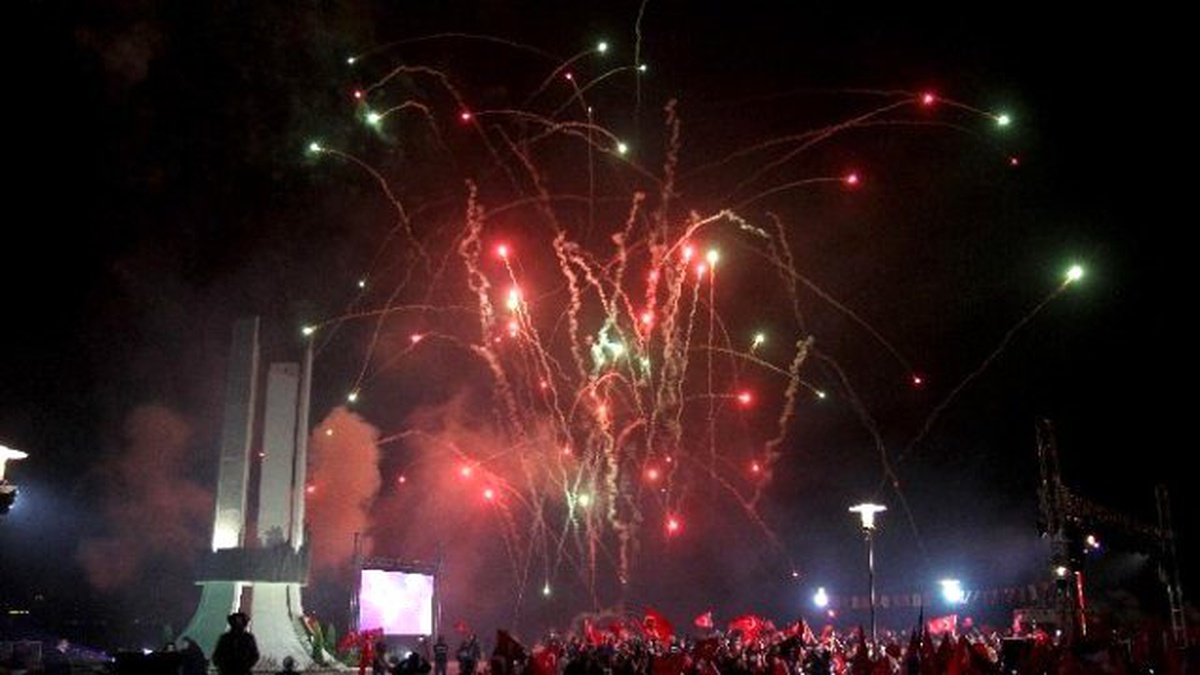 Karşıyaka\'da Cumhuriyet Bayramı\'na Muhteşem Kutlama Programı