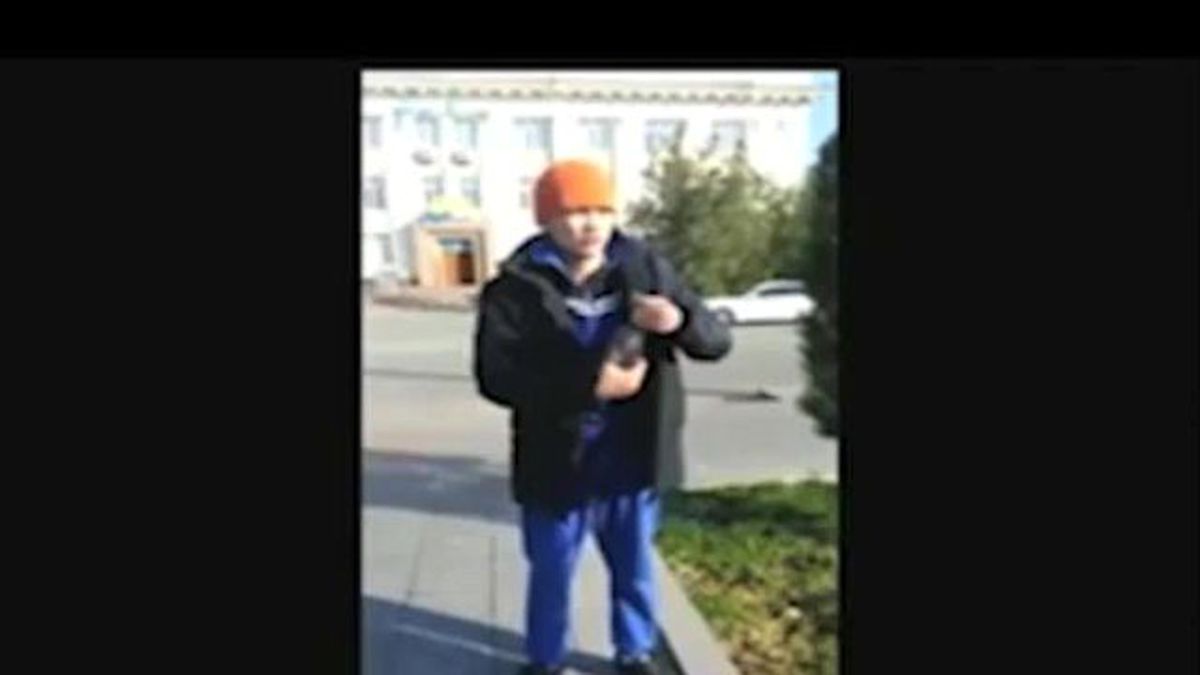 Kazak Genç, Kameraların Önünde Kendisini Cayır Cayır Yaktı