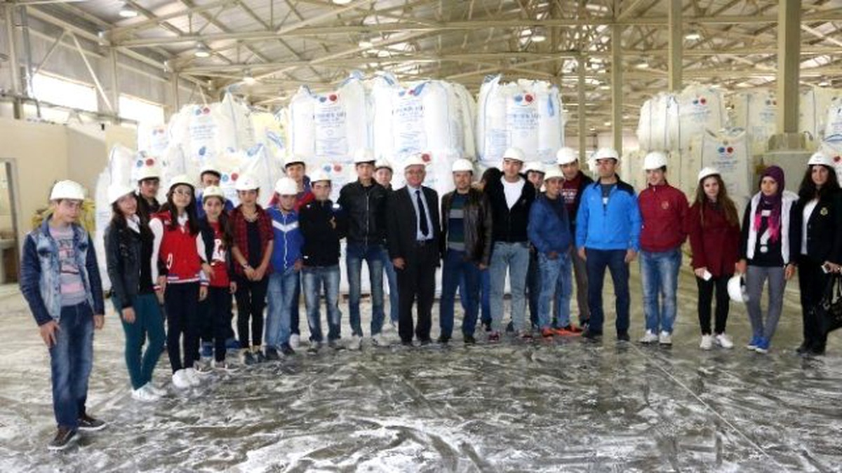 Kimya Bölümü Öğrencilerinin Emet Bor İşletmesine Eğitim ve Kültür Gezisi