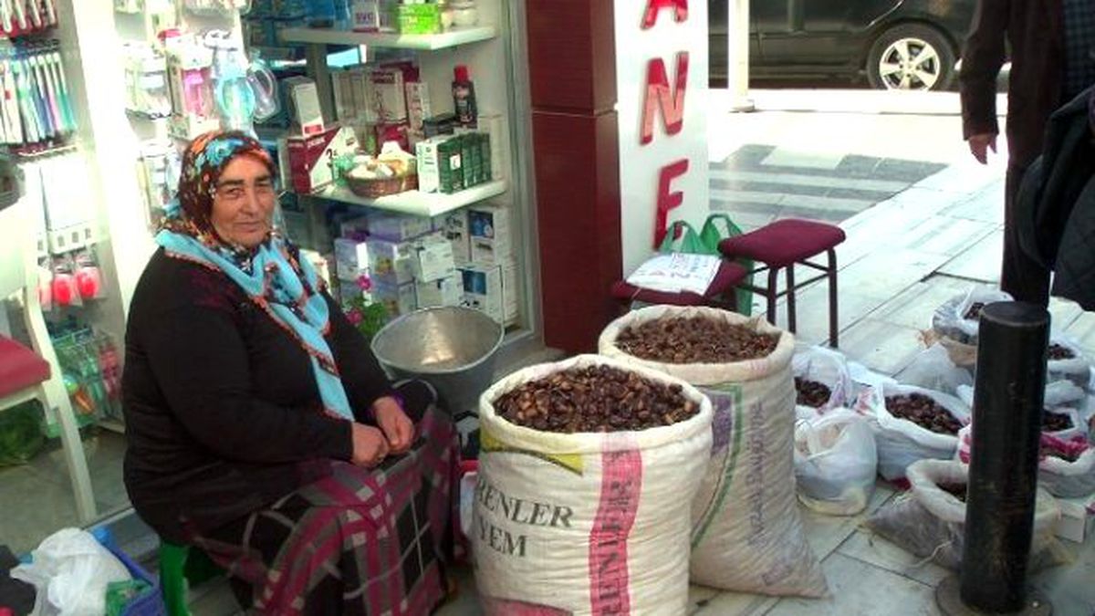 Kışın Gözde Yiyeceği Kestane Pazara İndi