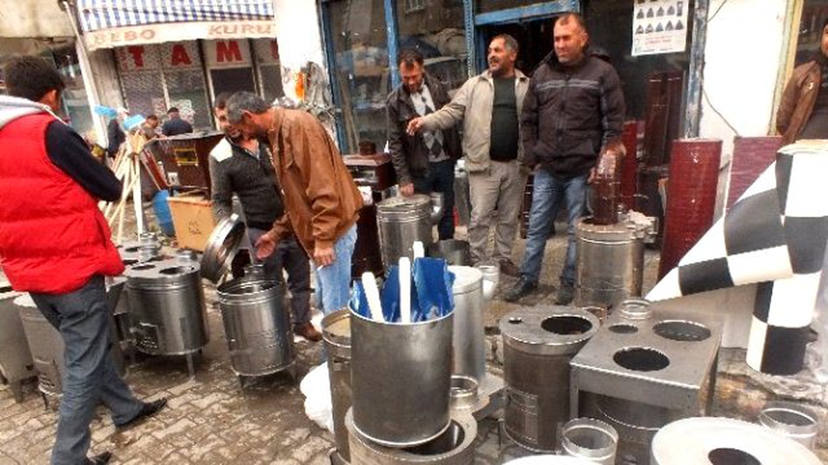 Malazgirt\'te Soba Satıcılarının Yüzü Gülüyor