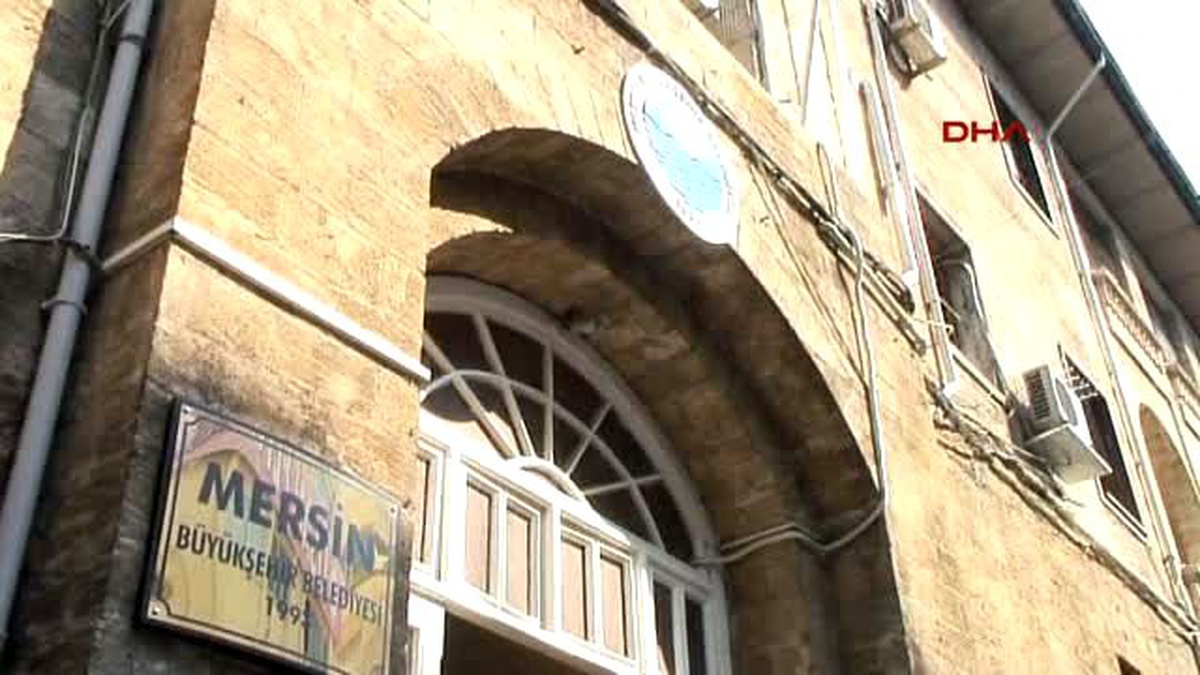 Mersin Büyükşehir\'de \'Etek\' ve \'Bıyık\' Genelgesi