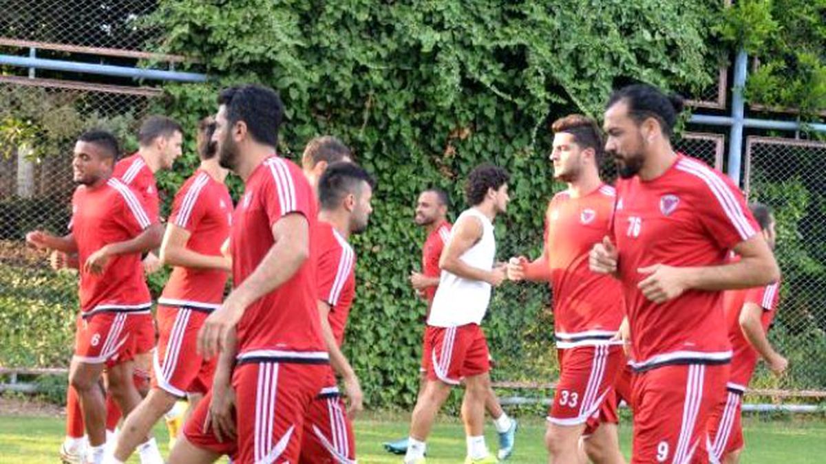 Mersin İdmanyurdu\'nda Çift Çalışma