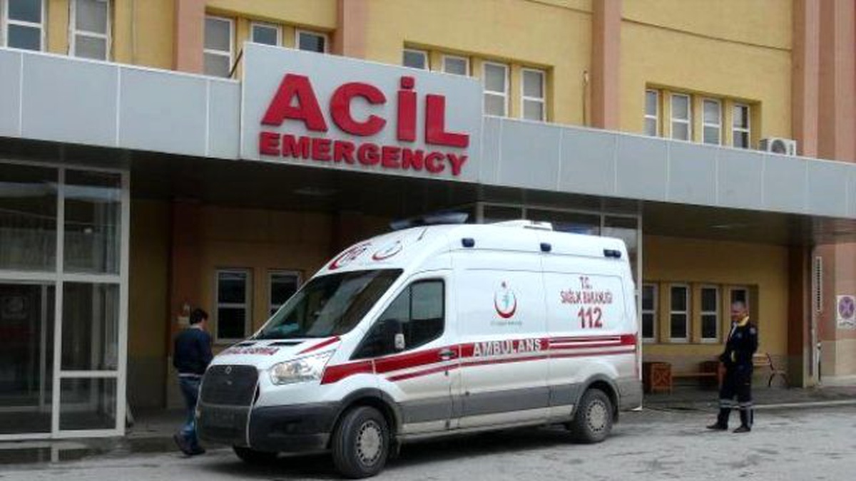 Öğrencileri Servisleri Çarpıştı: 5\'i Öğrenci 6 Yaralı