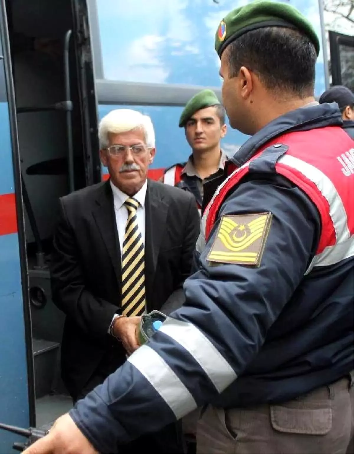 Savcı, Bıçakla Saldıran Kadını Öldüren Sanığa Müebbet İstedi