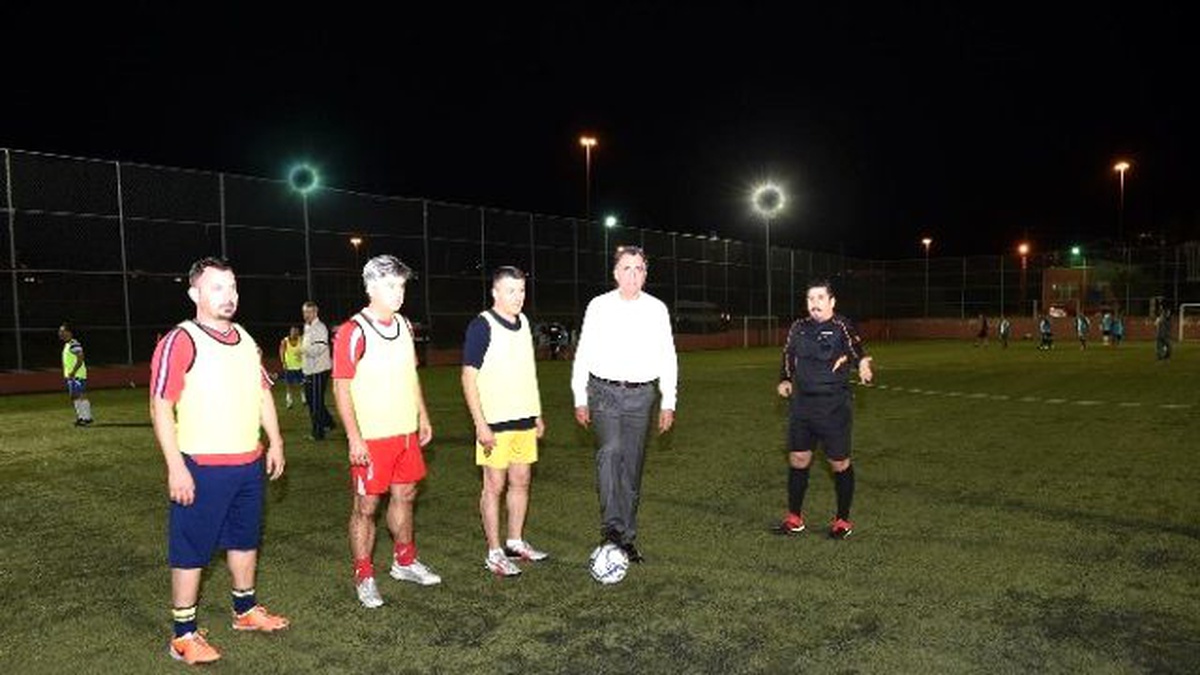 Seyhan\'ın \'Veteran Futbol Turnuvası\' Gelenekselleşti