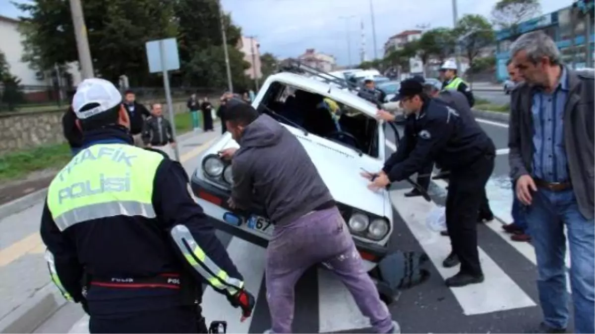 Takla Atan Otomobilin Sürücüsü Yaralandı