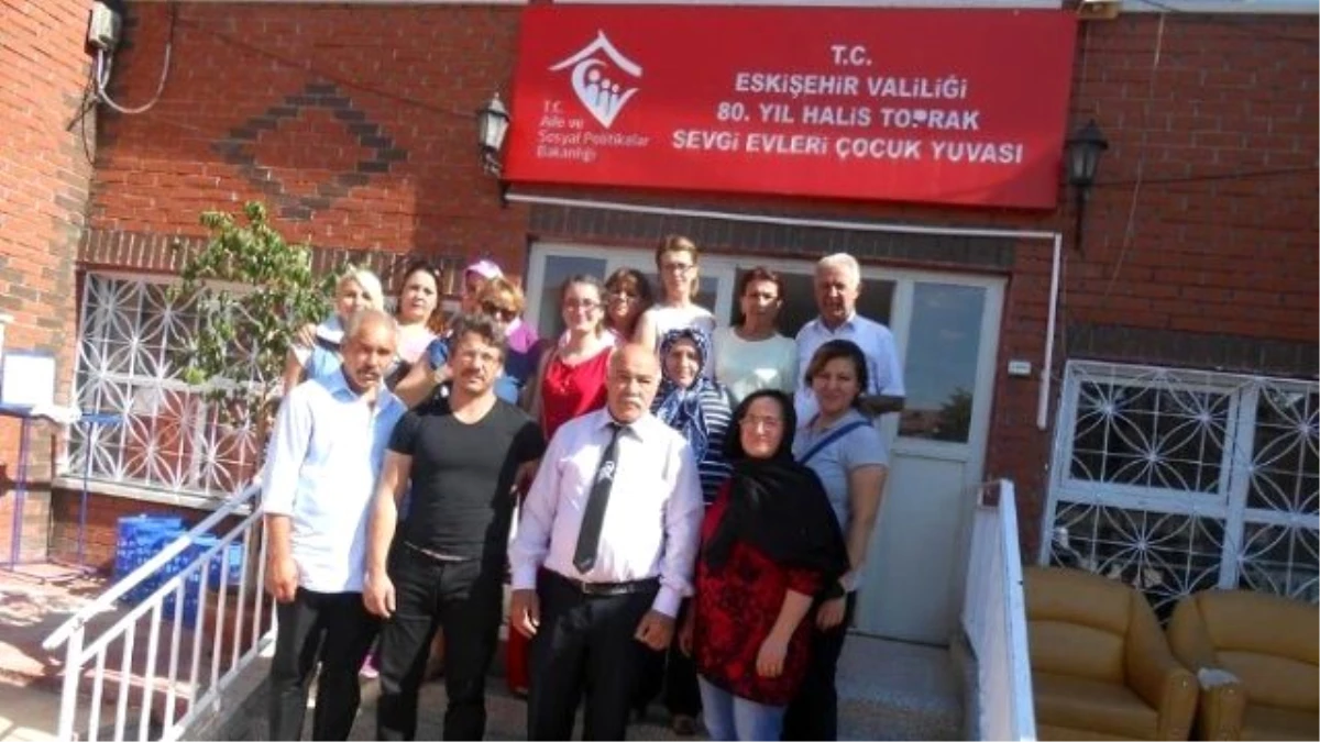 Türkmen Derneği\'nden Eskişehir Sevgi Evleri Çocuk Yuvası\'na Ziyaret