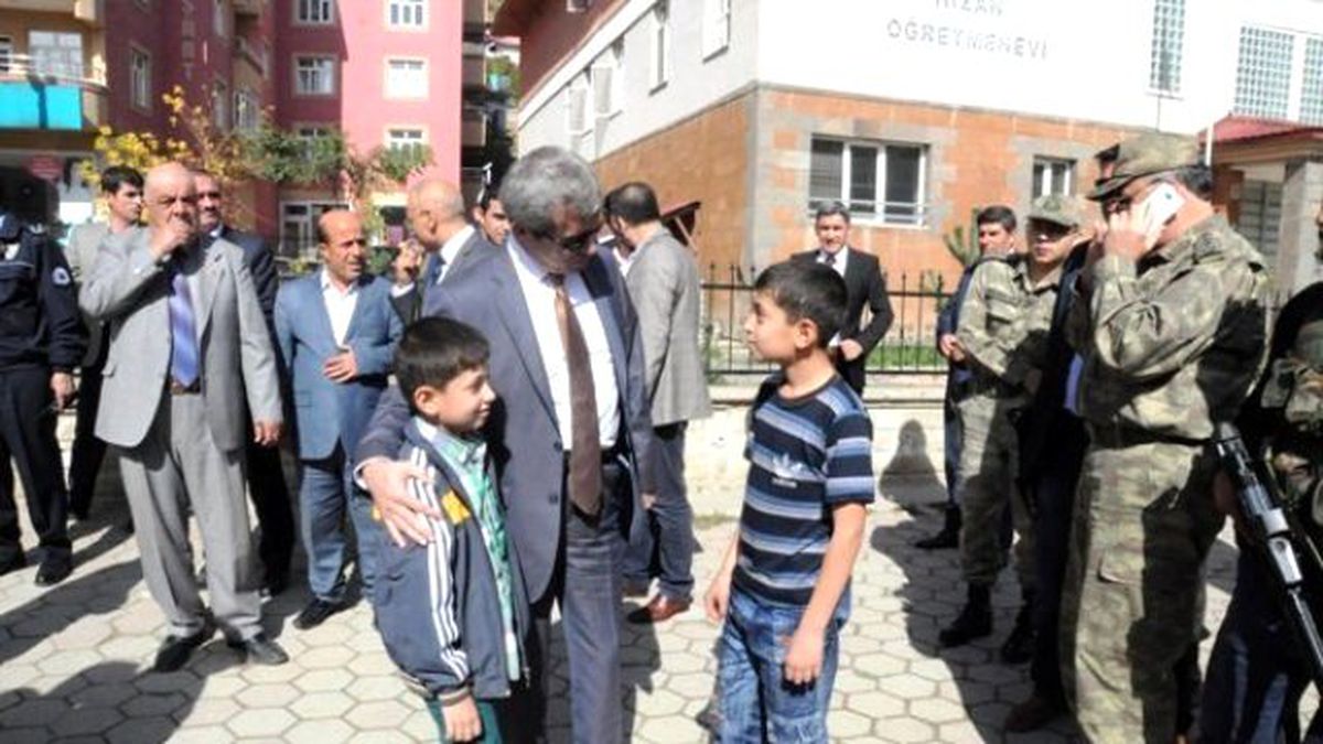 Vali Çınar\'ın Hizan Ziyareti