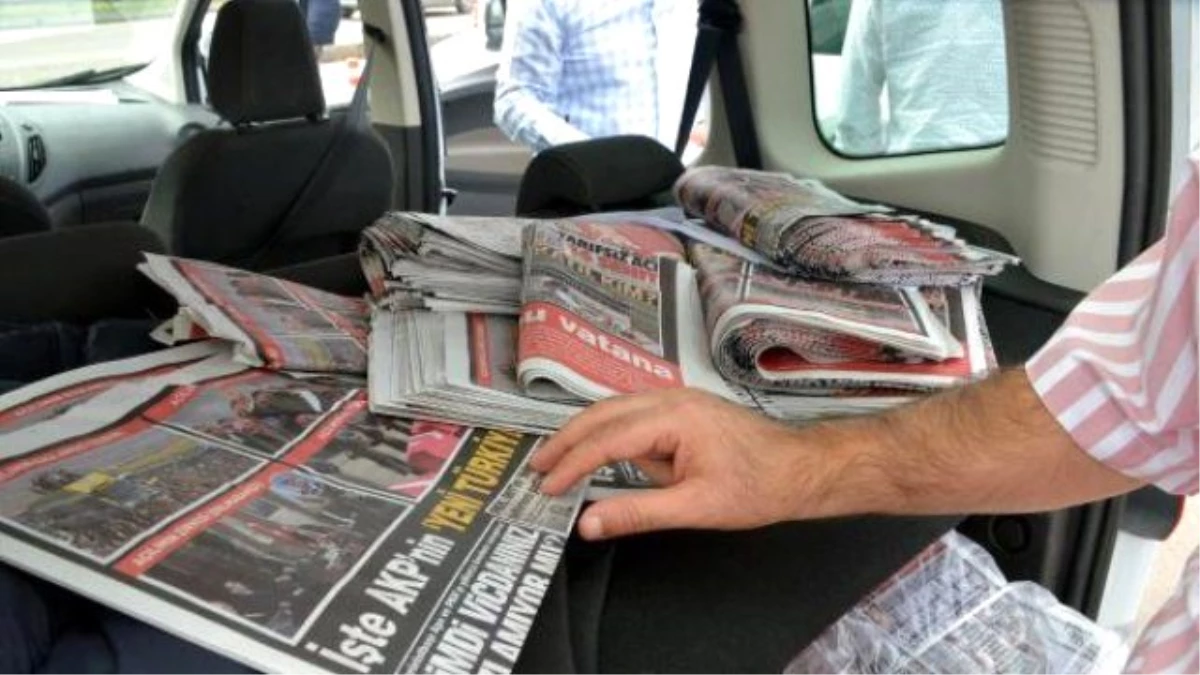 Adana\'da Muhalif Broşür Dağıtımına Polis Engeli