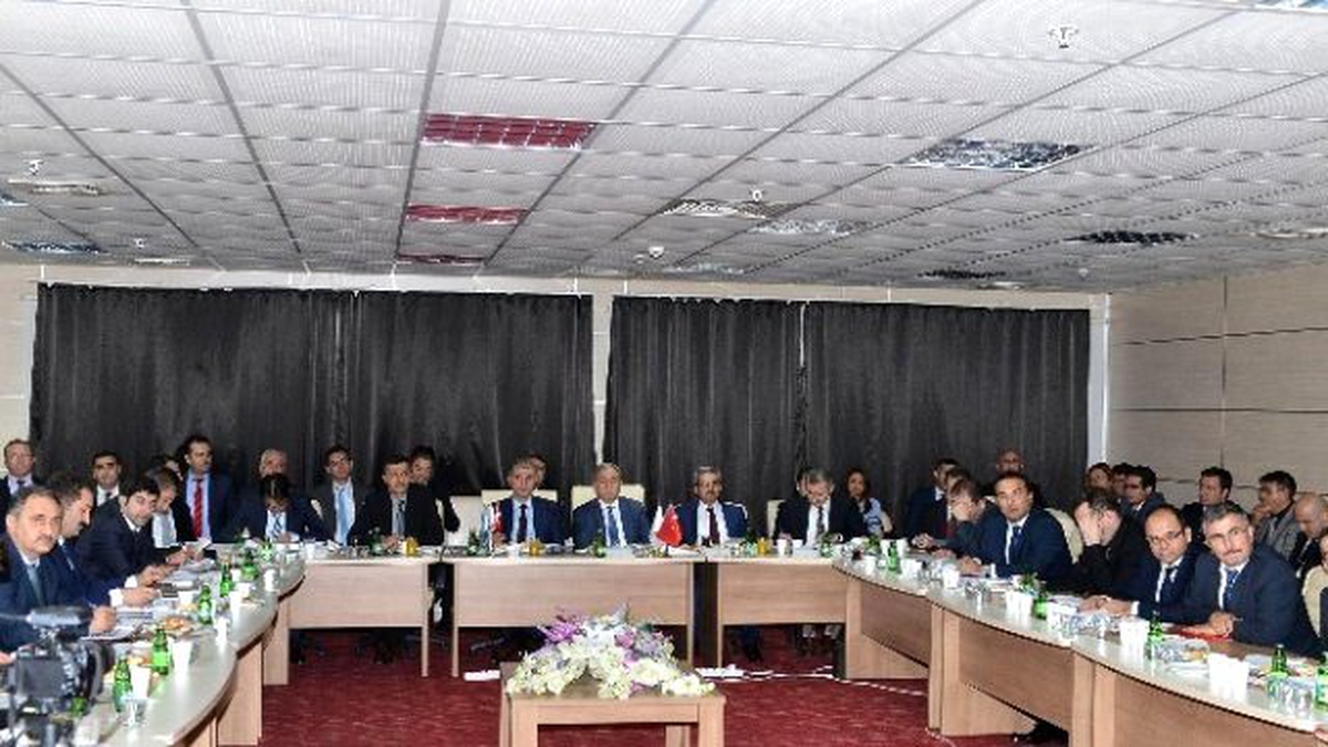 Adana ve Mersin\'in Sağlık Hizmetleri Masaya Yatırıldı