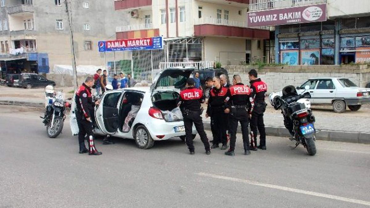 Adıyaman\'da 3 Bin Paket Gümrük Kaçağı Sigara Ele Geçirildi