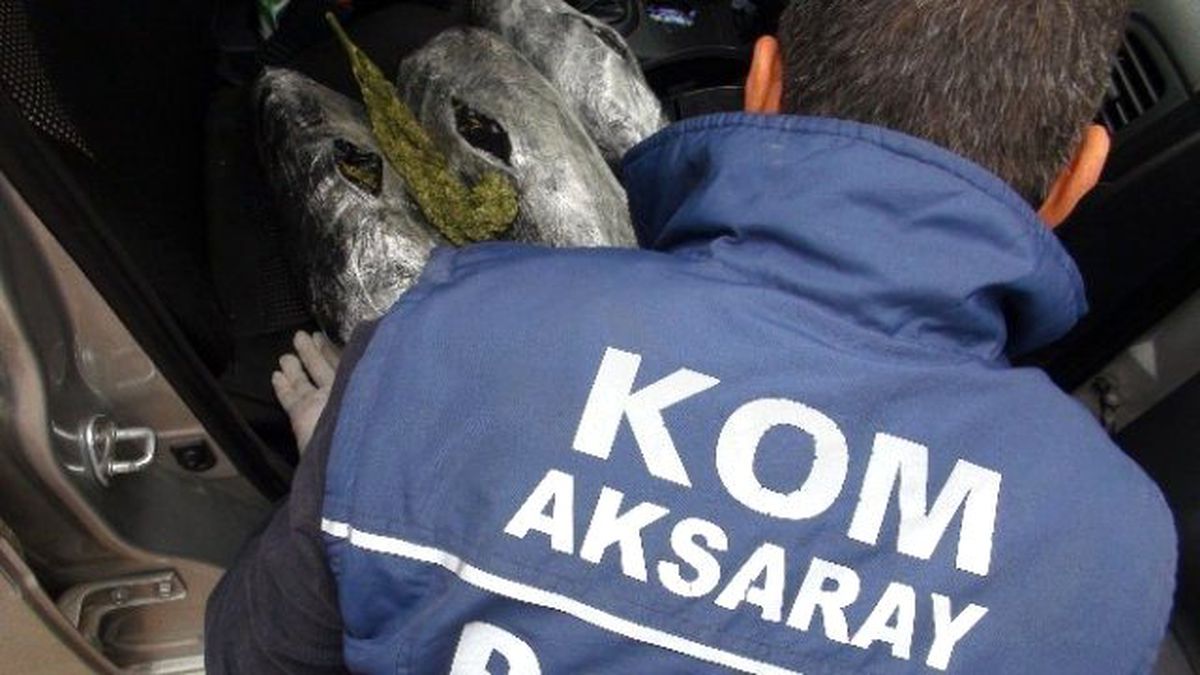 Aksaray\'da Uyuşturucu ve Kaçak Sigara Ele Geçirildi