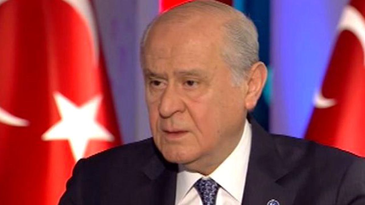 Bahçeli'den Abdullah Gül'e Çağrı: Toplumun İhtiyaçlarını Reddetme