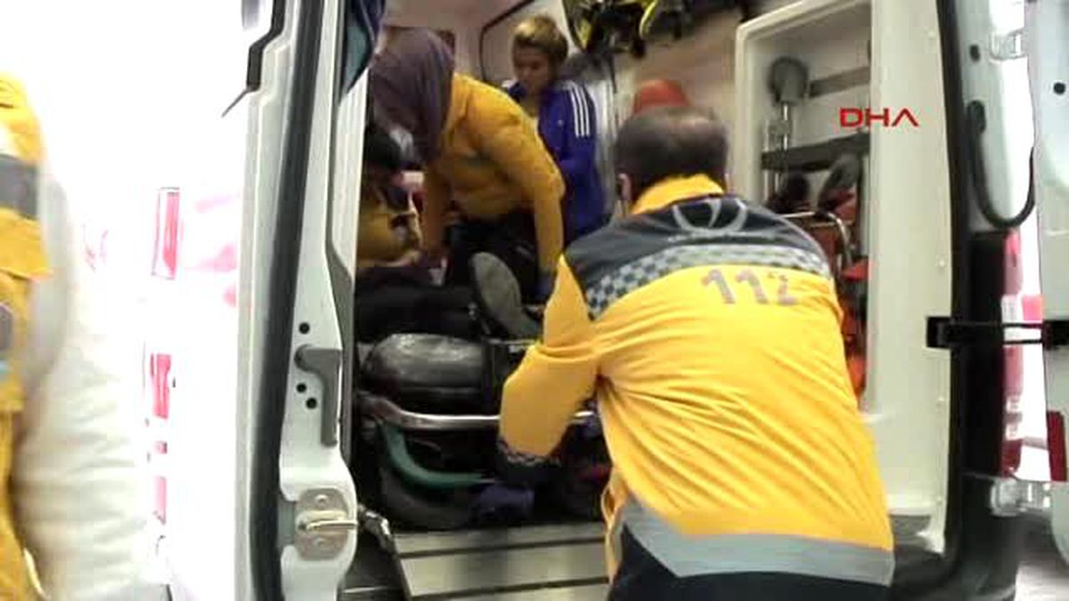 Bonzai İçen 15 Yaşındaki Kız Hastaneye Kaldırıldı