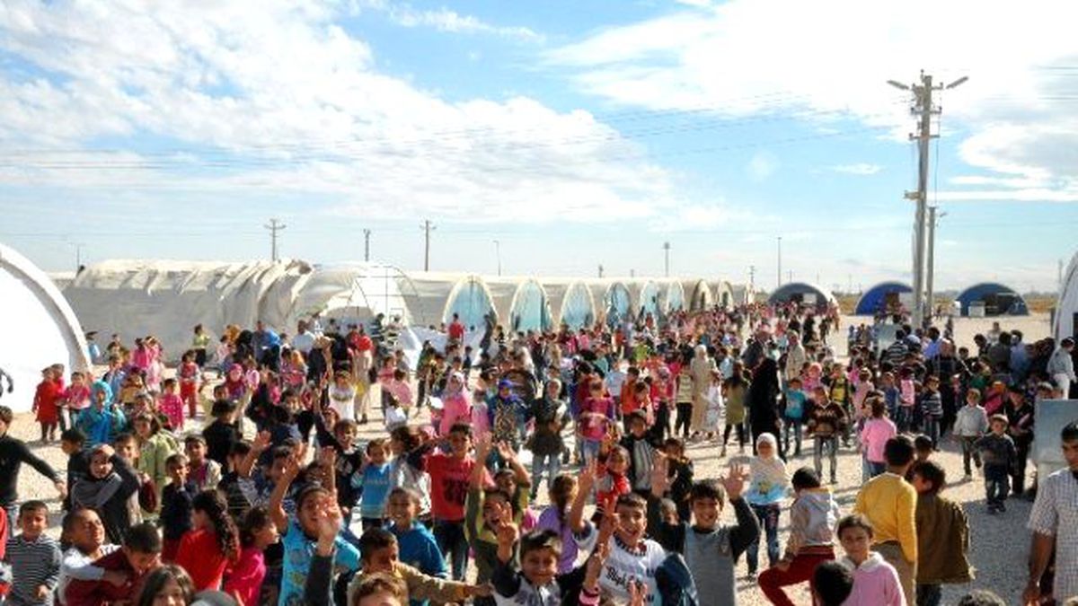 Çadır Kentte 8 Bin Öğrenci Eğitim Görüyor