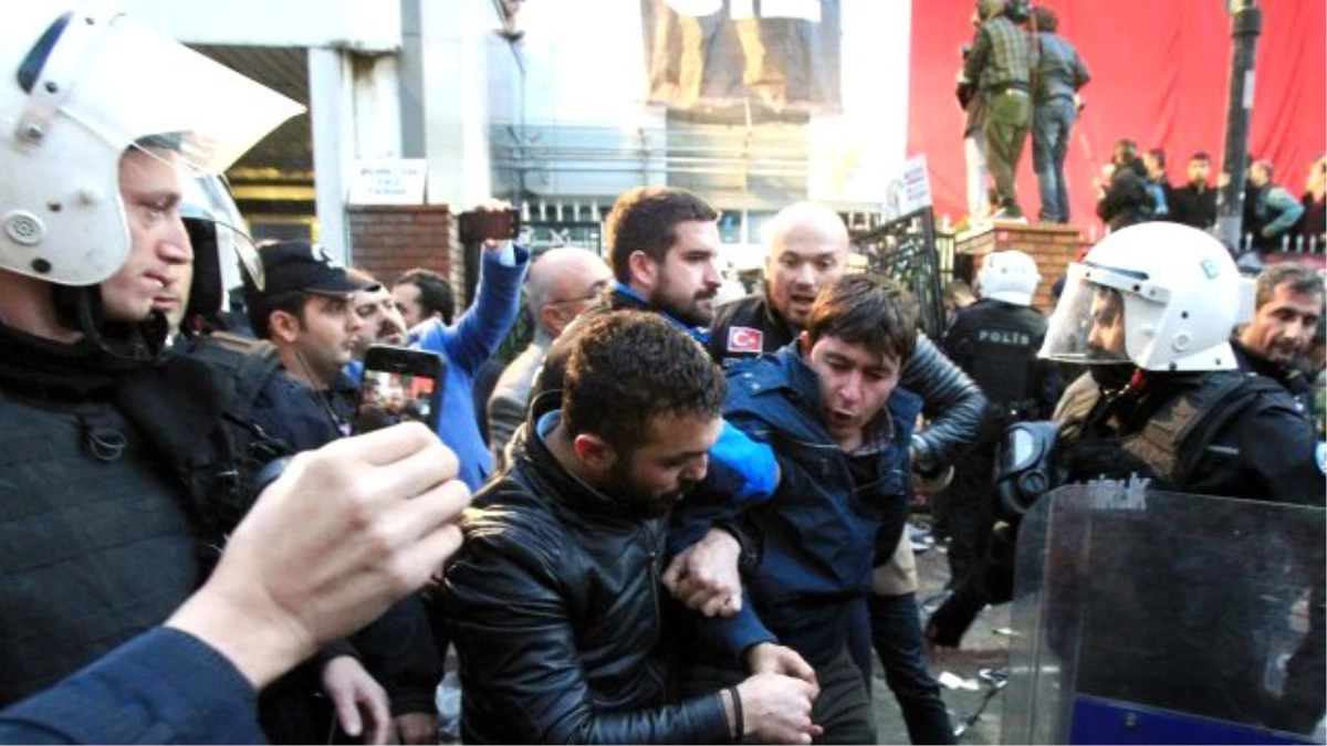 Polis, Canlı Yayında Kanaltürk Kameramanının Fişini Çekti