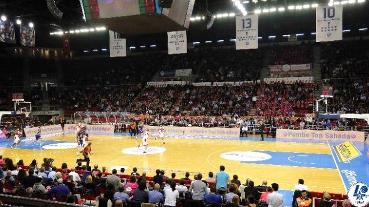Cumhuriyet Bayramı Coşkusu Anadolu Efes - Cedevıta Zagreb Maçında Yaşanacak