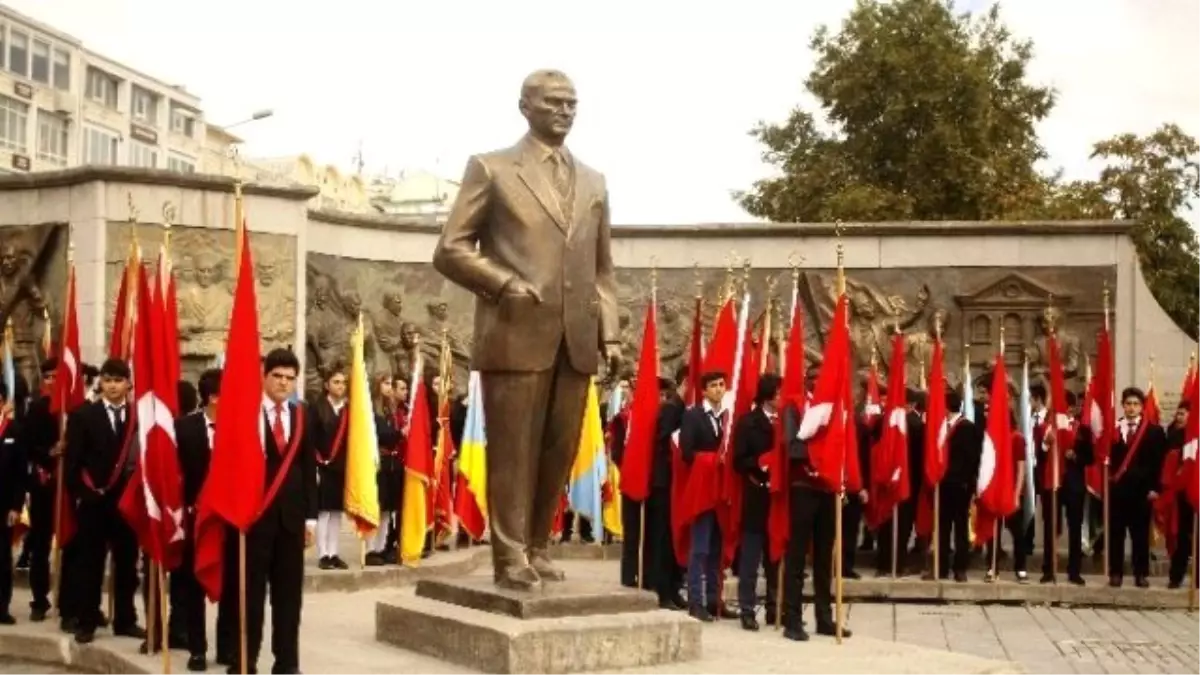 Cumhuriyetin 92. Yıldönümü Kutlamaları Başladı