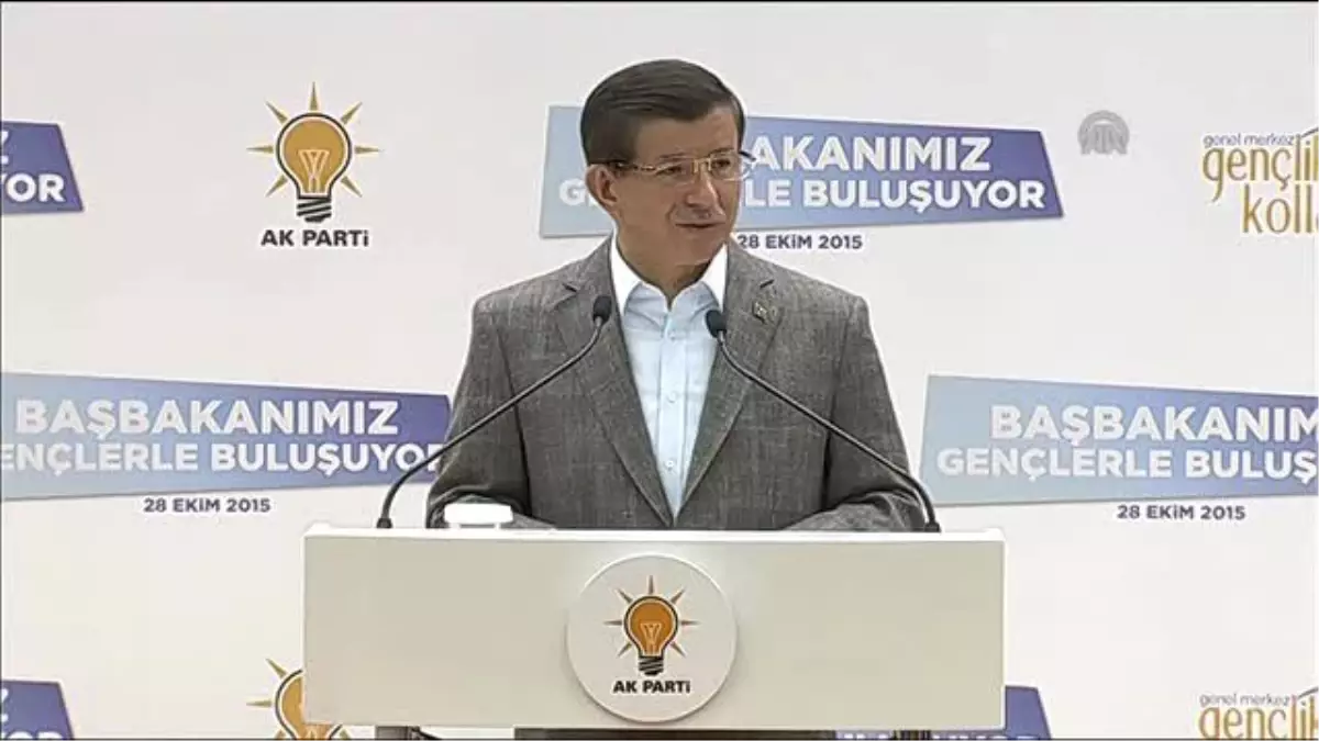 Davutoğlu: "Senin ve Kuşağının Geleceğini İpotek Altına Almak İstiyorlar"