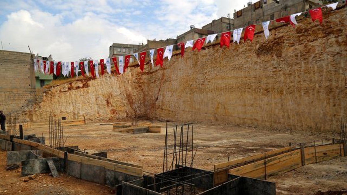 Duyarlı Vatandaş, Gençler İçin Arsasını Belediyeye Hibe Etti