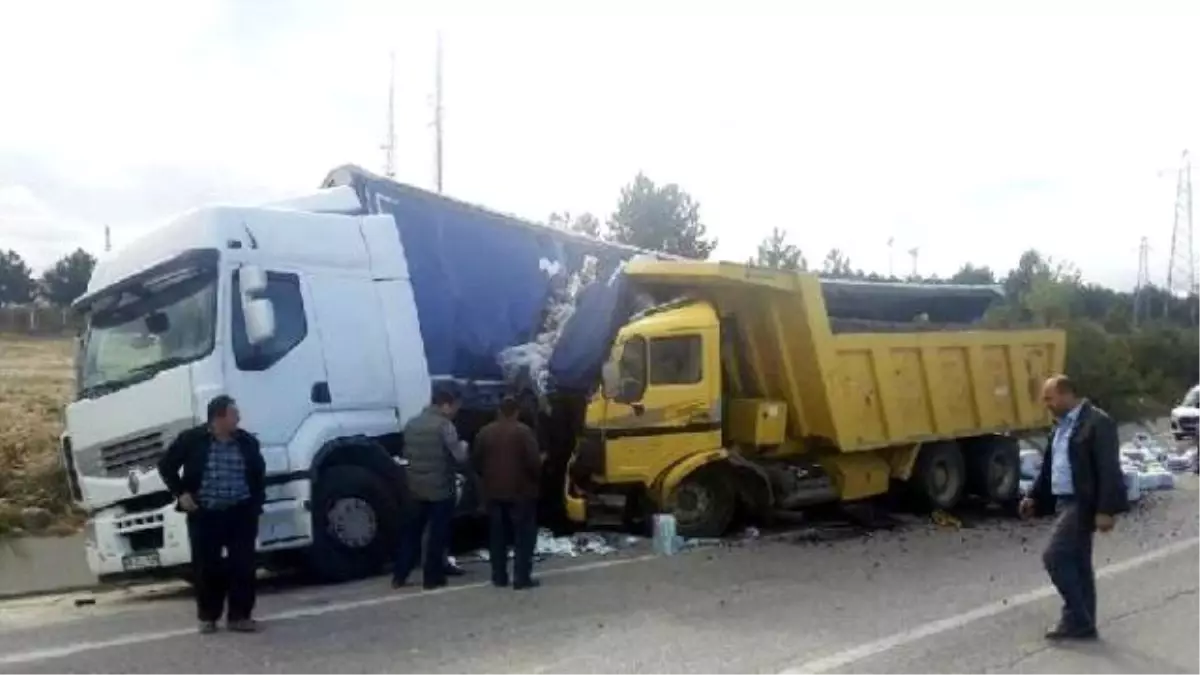 Freni Boşalan Kamyondan Atlayan Sürücü Yaralandı