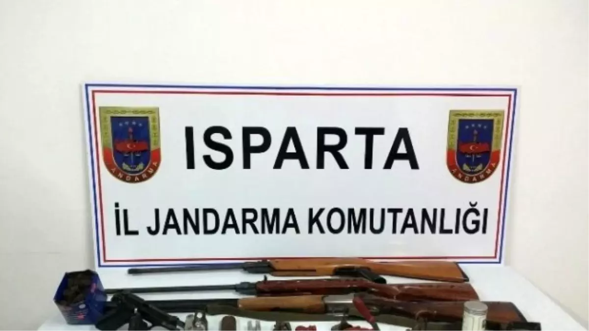 Jandarmadan Kaçak Silah Operasyonu