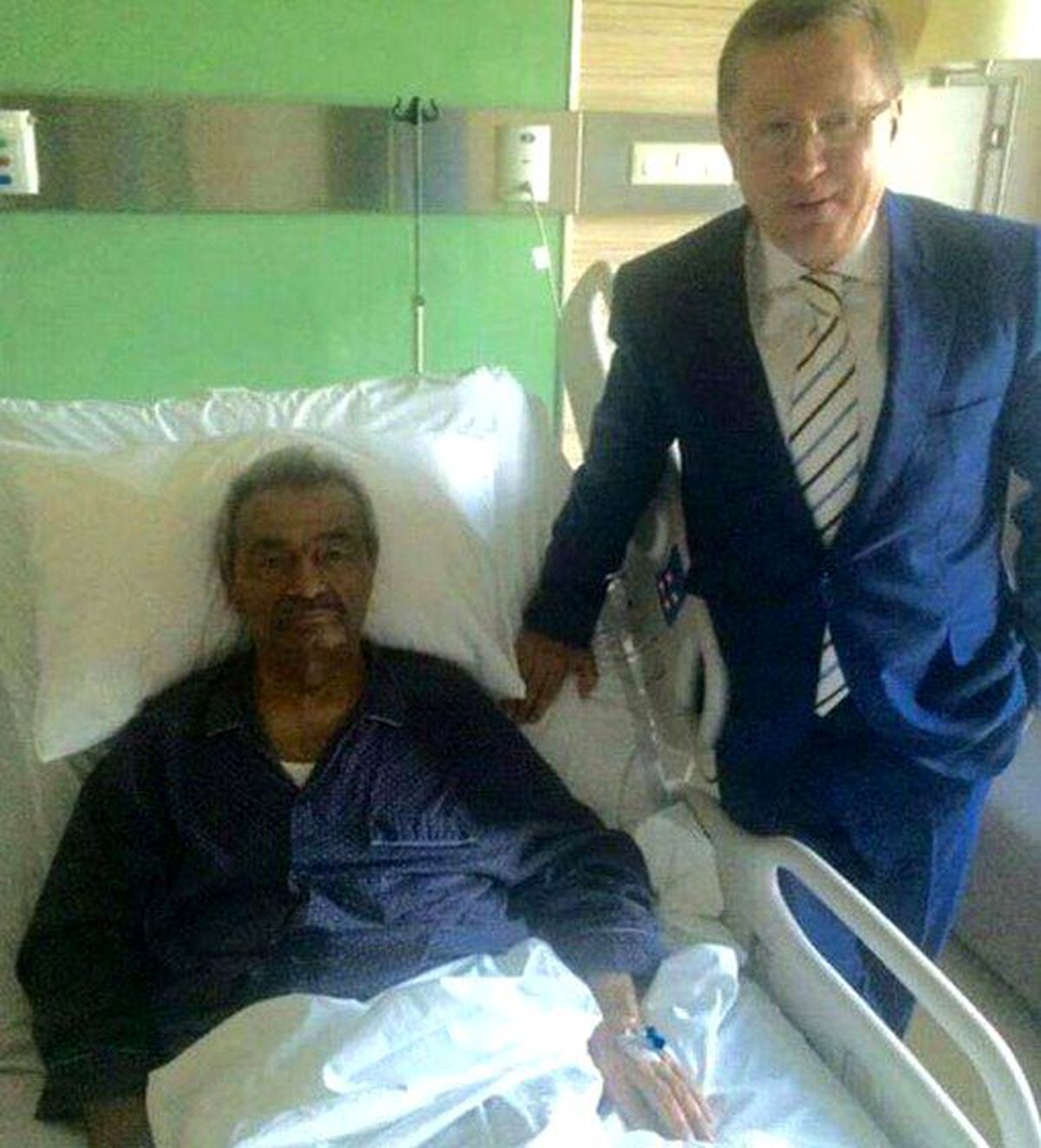 Kanser Tedavisi Gören Kamer Genç, ABD\'den Özel Ambulans Uçağı ile Getirildi